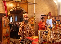 Митрополит Даниил совершил Литургию в северодвинском храме Воскресения Христова